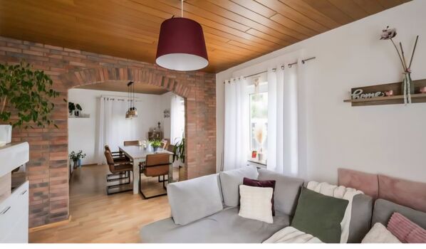Duplex Wohnung mit 100qm und Garten