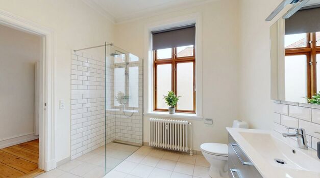 FL1 / TOMASZ-LIVING in FLENSBURG - WLAN + Parken Bild 1