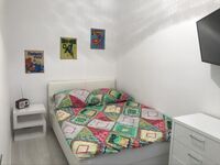 Cozy&Clean Apartment next Metro U4 Bild 1