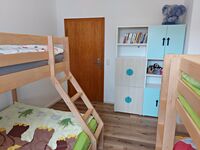 liebevoll eingerichtetes Schlafzimmer
