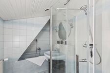 Wohnung Casadesaler, 3 Wohnungen für bis zu 15 Personen Picture 5