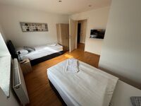 Pension Linderhof "Zimmer, Appartements, Wohnungen" Bild 13