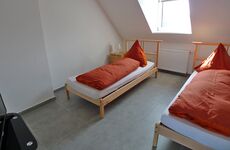 Großes Haus mit mehreren Appartements in Duisburg-Beeck Bild 2