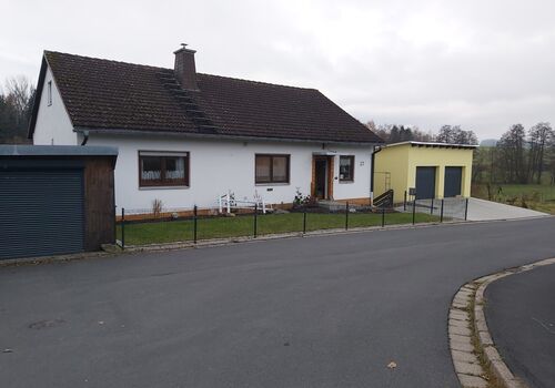 "Egerblick" in Röslau, Ortsrandlage, sehr ruhig, Balkon und Terrasse Bild 2
