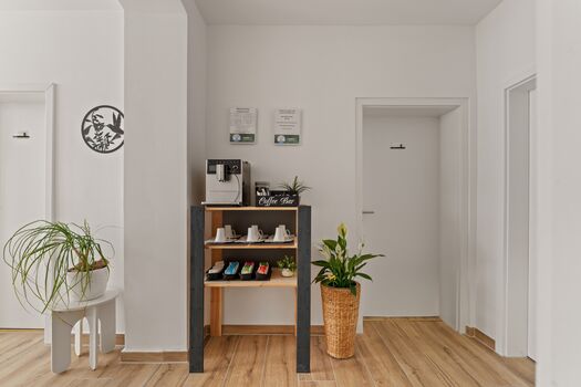 Family and Friends Worms Picture 2