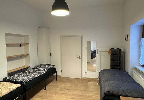 5-Zimmer-Wohnung (120qm) mit 2 Bädern, 2 Küchen im Zentrum Picture 3