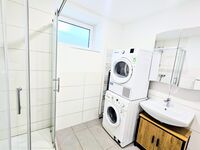 AMB Stays 4-Zimmerwohnung Zwei-WC/Bad, Terrasse, Parkplatz, Max. 7 Pers. Bild 3