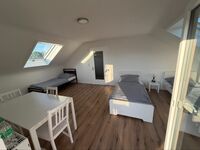 Zimmer 1 / Wohnzimmer mit terasse