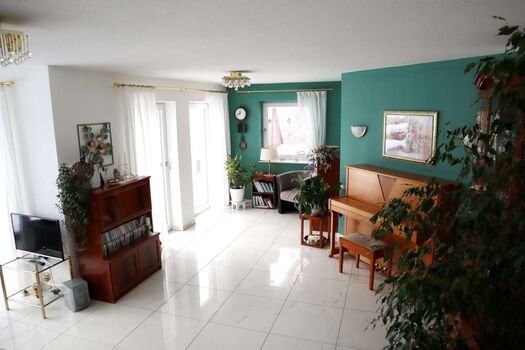 Großes Haus mit 10 Betten und 2 Badezimmer, Nahe A94, ruhig.