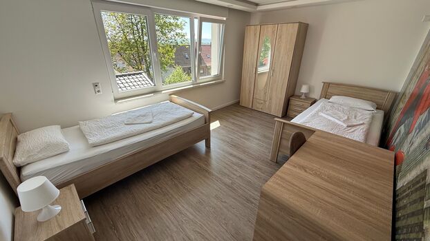 House in Sarstedt! contactless check-in 11 Personen