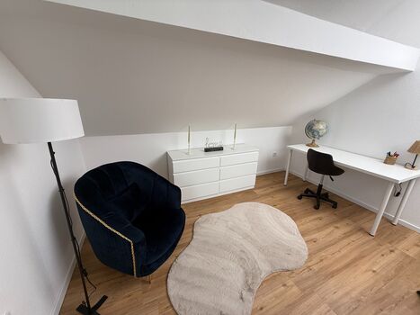 2 Zimmer Dachwohnung mit Burgblick und Kingsize Bett Picture 5