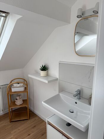 2 Zimmer Dachwohnung mit Burgblick und Kingsize Bett Picture 4