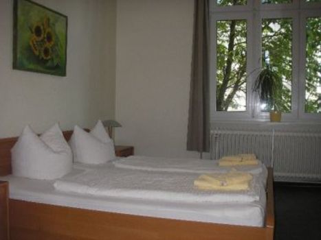 Doppelzimmer zum Innenhof