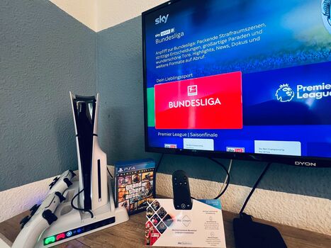 5G WiFi | SKY | Apartments | Kitchen | Washing Machine Picture 3