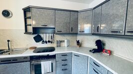 Voll ausgestattete Küche