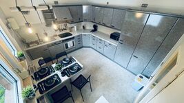 Voll ausgestattete Küche