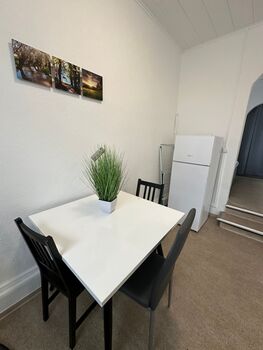 Zentrale Wohnungen nahe der Holsten-Galerie Picture 2