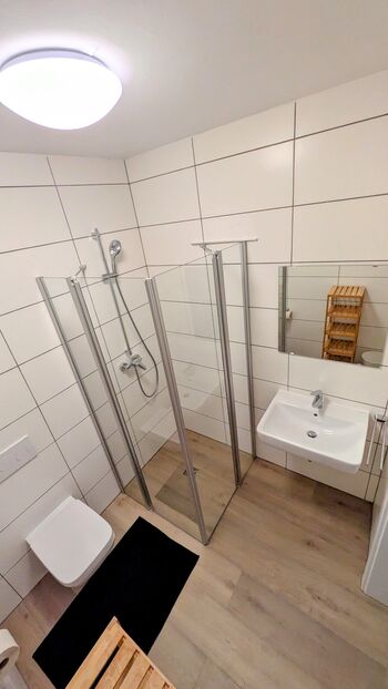 Urbanes Wohnen in Saarbrücken- vollmöbliert Neubau Bild 2