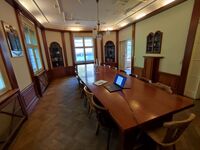 Salon - perfekt zum Lernen oder gemeinsam essen