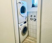 Waschmaschine, Trockner, Toilette extra
