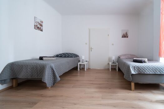 revLIVING Montage Luxus Apartment Hohenwarth Bild 4