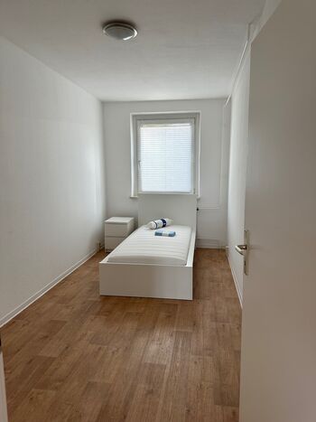 Rostock Apartment Helsi! Rostock (4-20Pax) Bild 2
