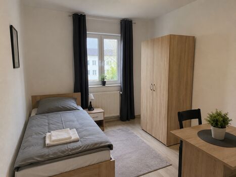 Schlafzimmer 2