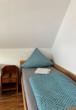 Zimmer 1 Bett rechts