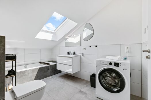 FeWo WIESEN.glück | 100m² | Balkon | 🅿️ | max 6 Personen Bild 3