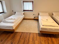 Mehrbettenhaus ~ neu renoviert~ WLAN/ Smart TV Bild 5