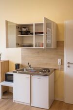 35 Zimmer (EZ/DZ) & 15 Apartments | WLAN | Küche | Zentrale Lage | Ruhig Bild 5