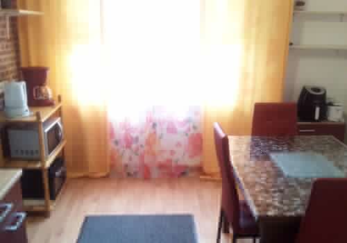 Ferienwohnungen mit Einzelbetten ,private Bäder, Küche Bild 3