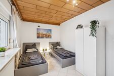 -DS-RENT- Apartment in Biblis | bis 8 Personen | Balkon Bild 8