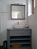 Gemeinschaftsbad Waschtisch 1. Obergeschoss 