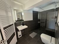 Modernes Apartment im Zentrum + Parkplätze Bild 3