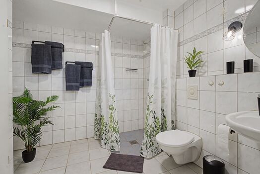 HOME FOR YOU I 4-Bettzimmer für 4 Personen I Rhede Bild 3