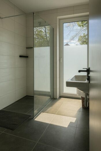 Bezugsfertiges Apartment mit Queen-Bett Picture 3