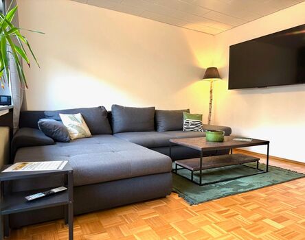 GRÜN - Appartement mit 2 Schlafzimmern - 65 Zoll TV - Balkon Picture 2