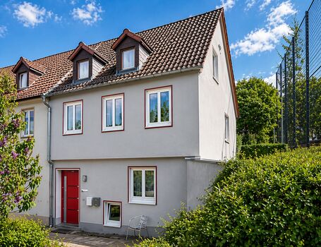 Haus in Kitzingen, 9 Betten, zentral mit 2 Küchen und 2 Bäder mit Dusche