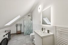 Badezimmer mit Dusche