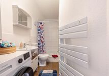 Sila 2: Bad mit Dusche 