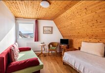 Sila 2 : Wohnzimmer mit Schlafgelegenheit