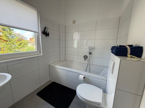 Zimmer mit privater Terrasse in gepflegter DHH - 3er WG Zdjęcie 5