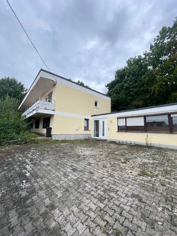 Haus mit Balkon Im Zentrum von Regensburg