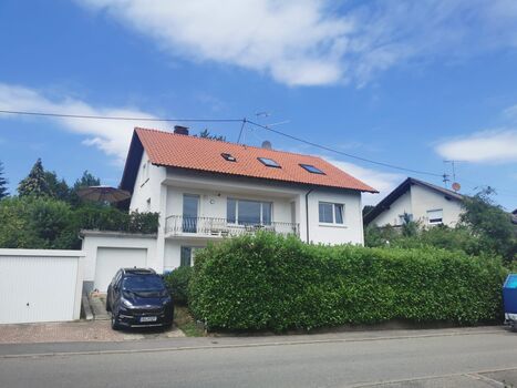 Wohnung nähe Waldrand mit 3 Einzelzimmern, 2 Bädern, Terrasse und Garten