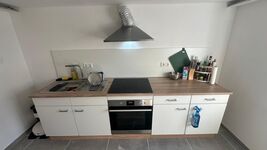 moderne Wohnung mit Küche und Stellplatz Bild 6