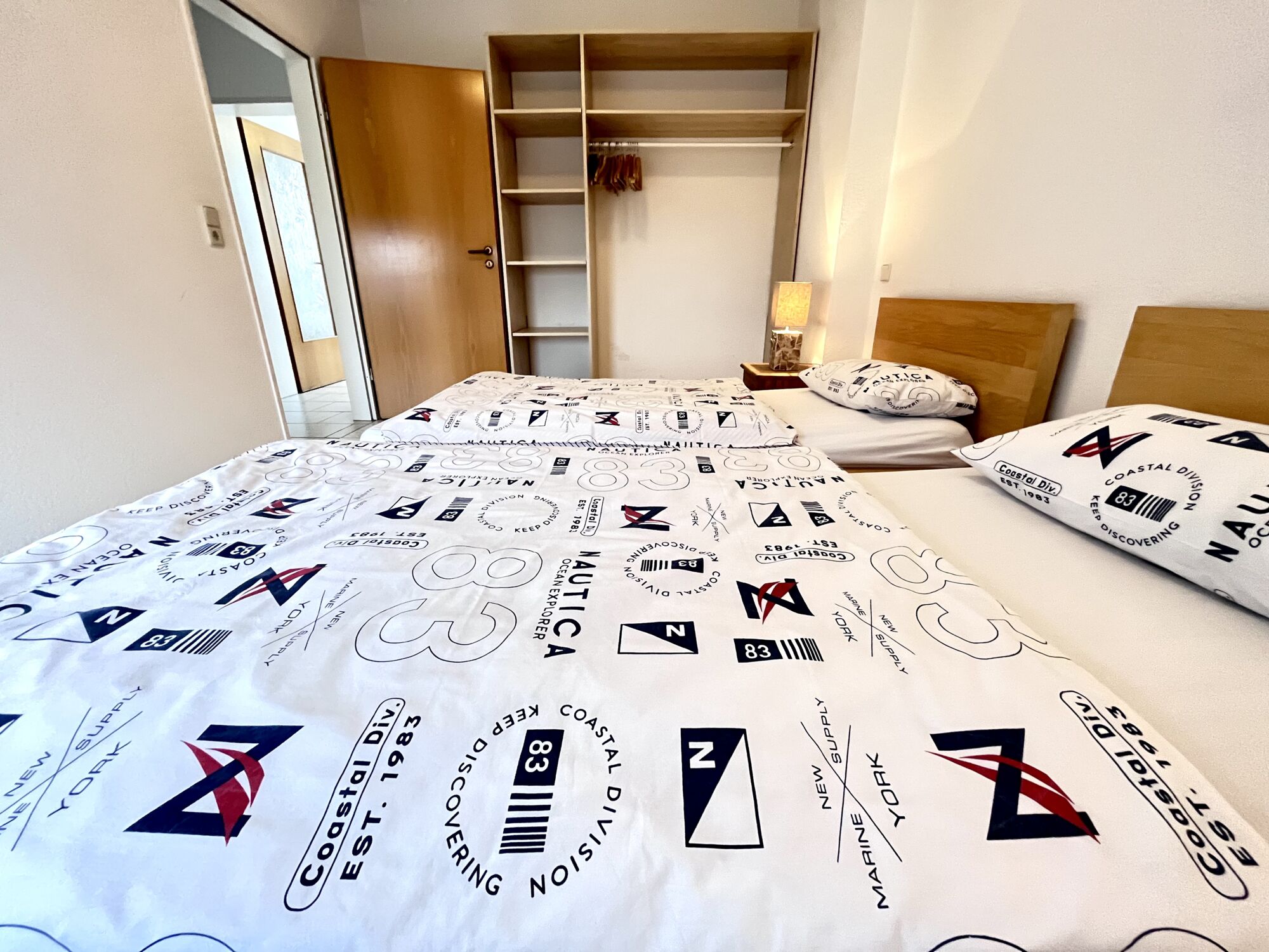 Schlafzimmer 1