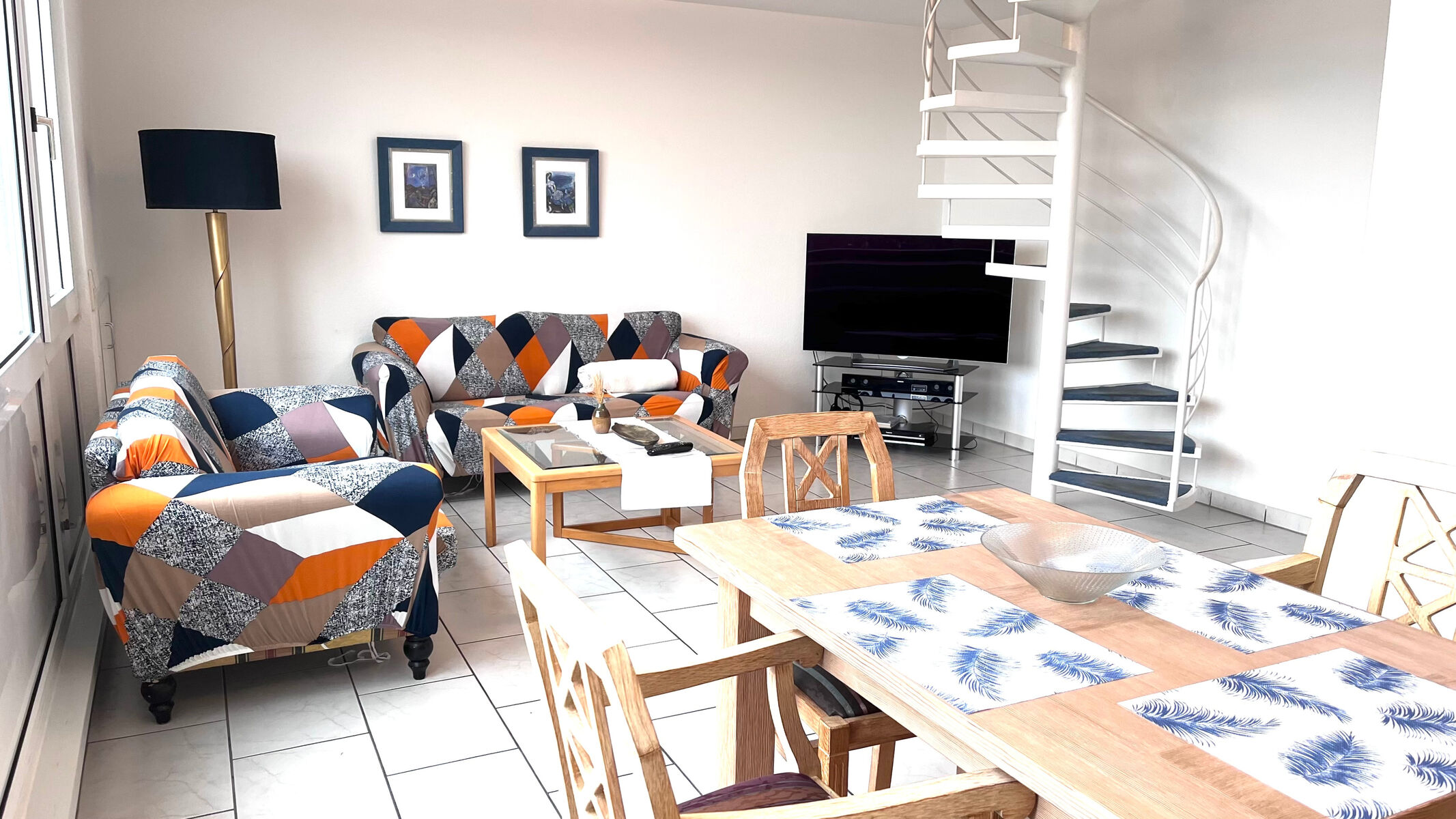 Wohnzimmer mit Eßbereich