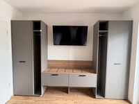 Monties Apartments Picture 2