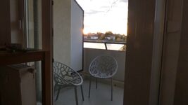Balkon mit Aussicht auf Rhein und nach Frankreich